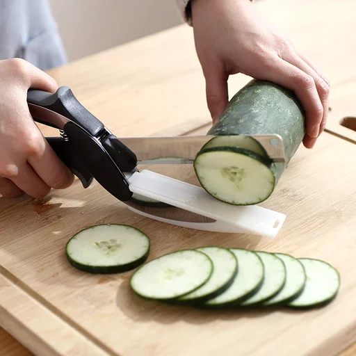 https://www.bravogoods.com/wp-content/uploads/2021/09/Clever-Cutter-2-in-1-Knife-and-Cutting-Board-18.webp
